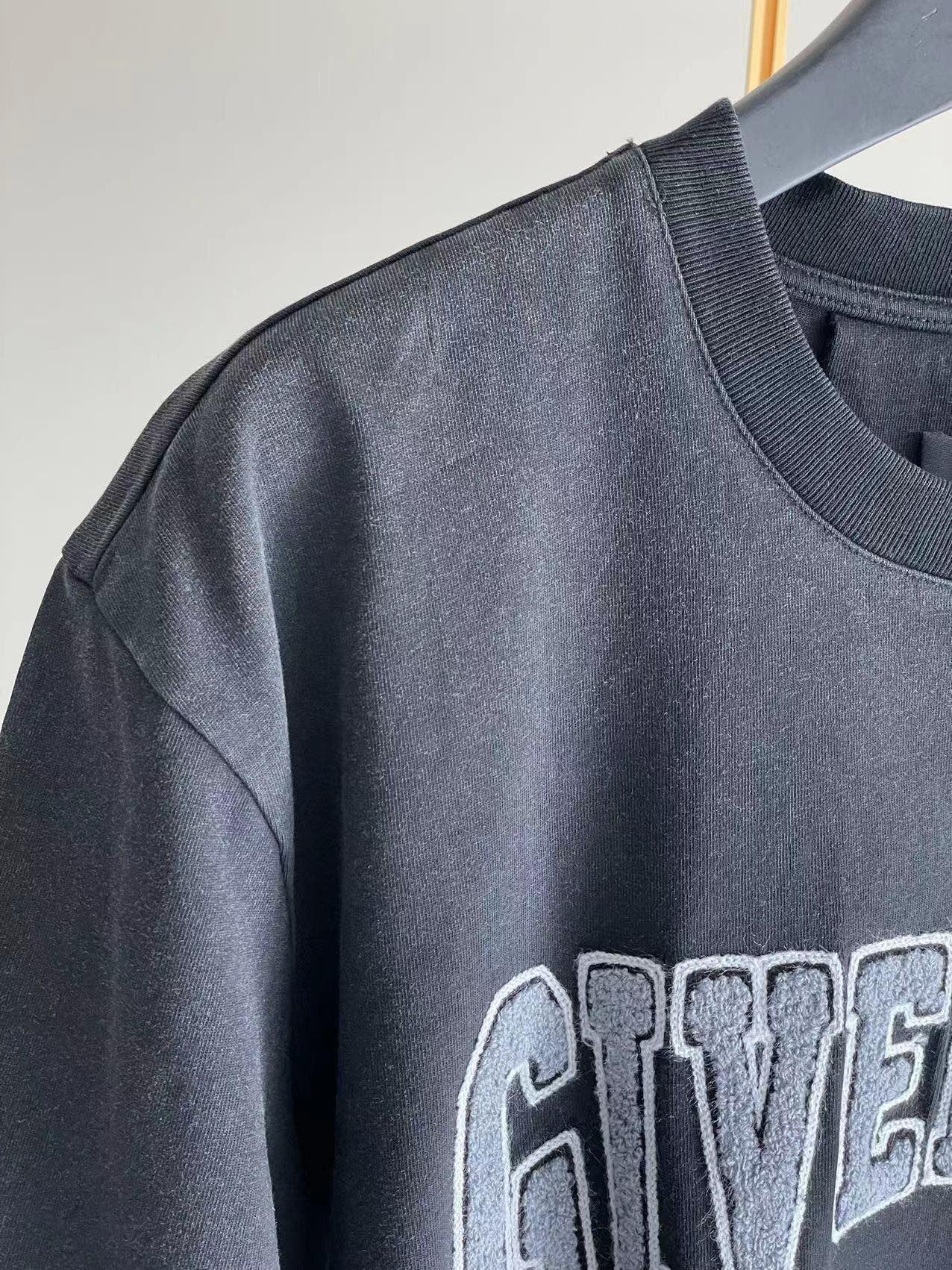 Givenchy T-Shirt