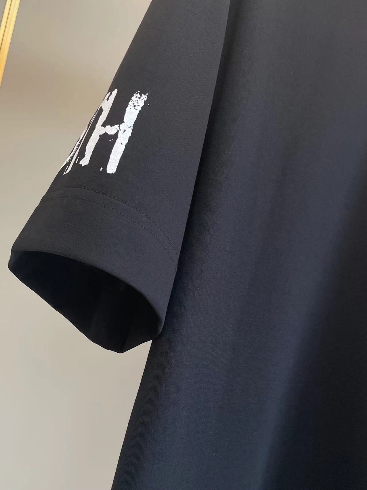 Givenchy T-shirt