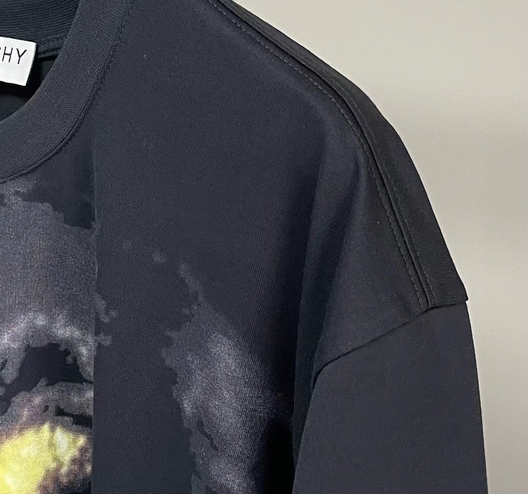 Givenchy T-shirt