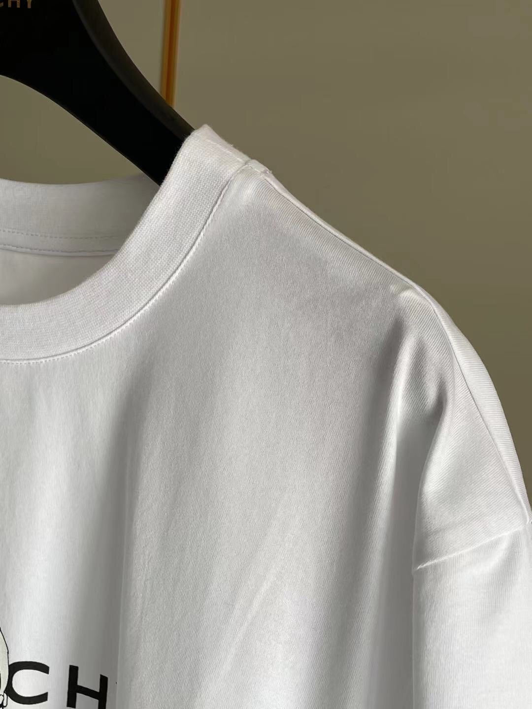 Givenchy T-shirt