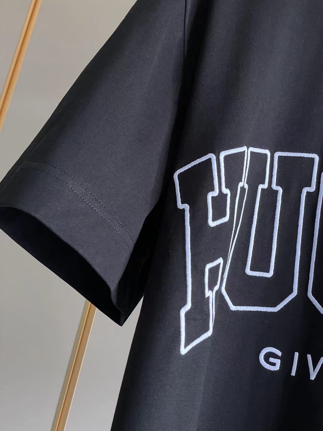Givenchy T-shirt