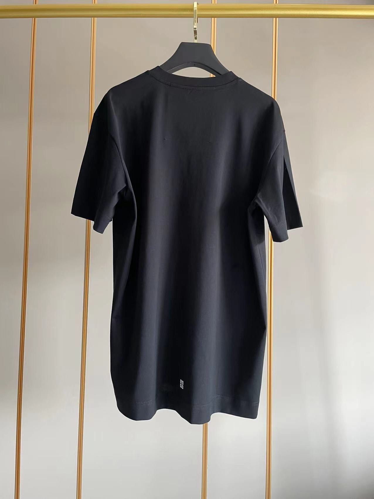Givenchy T-shirt