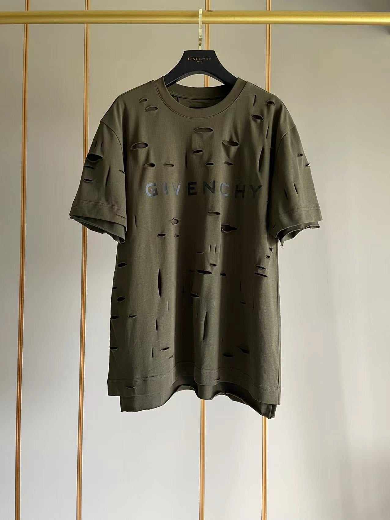 Givenchy T-shirt