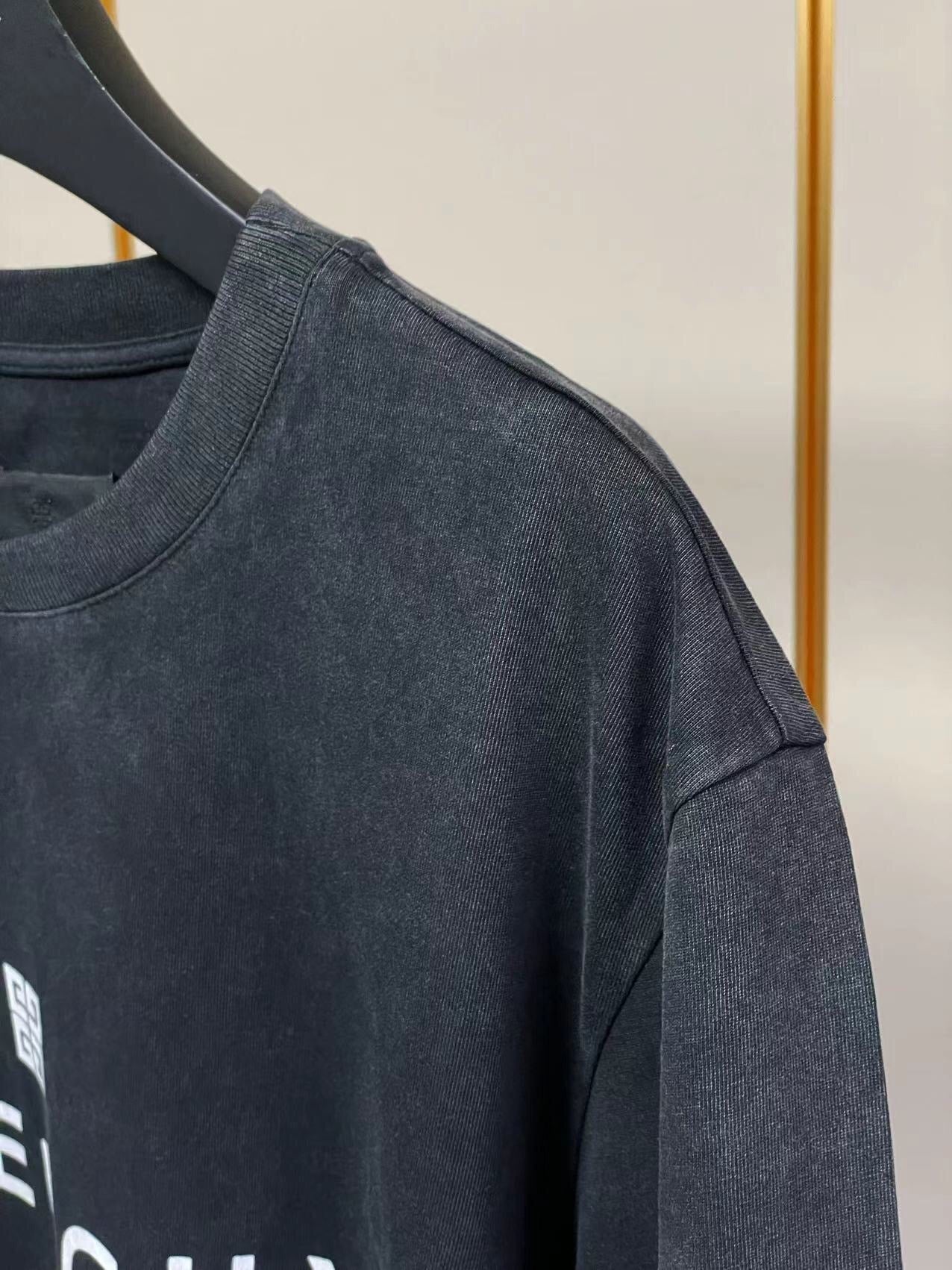 Givenchy T-shirt