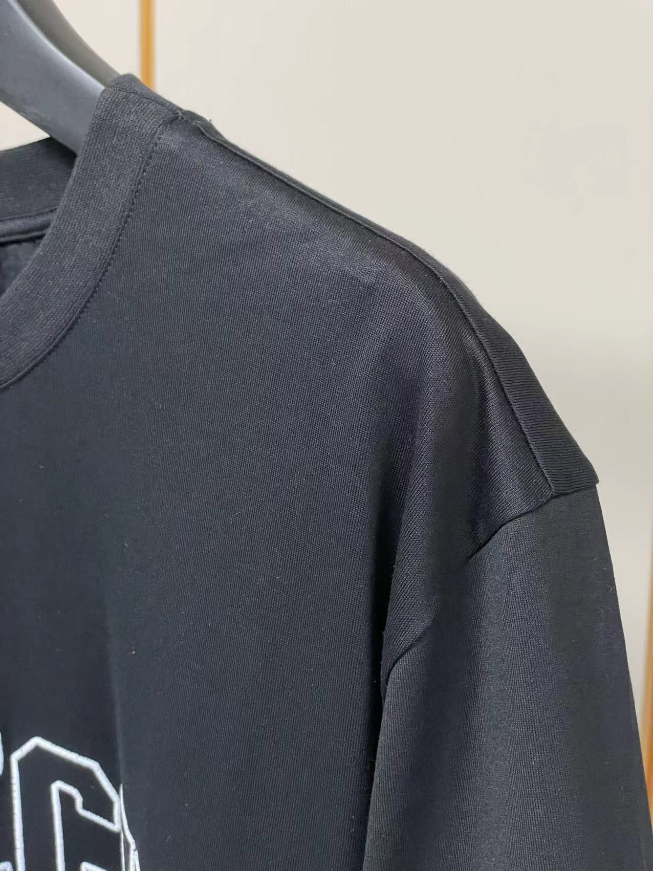 Givenchy T-shirt