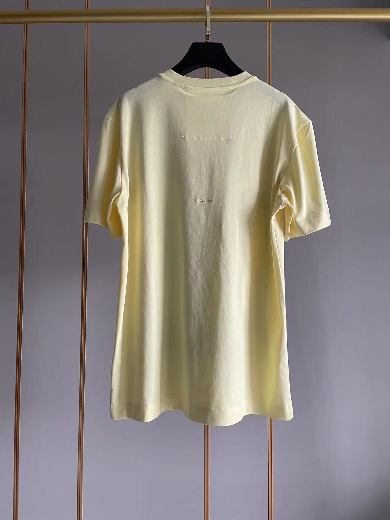 Givenchy T-shirt