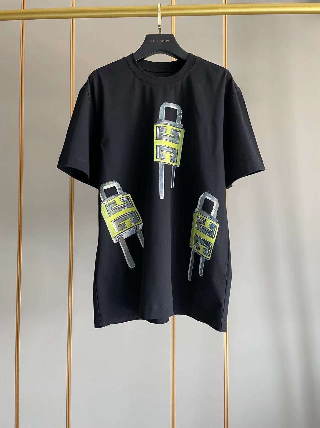 Givenchy T-shirt