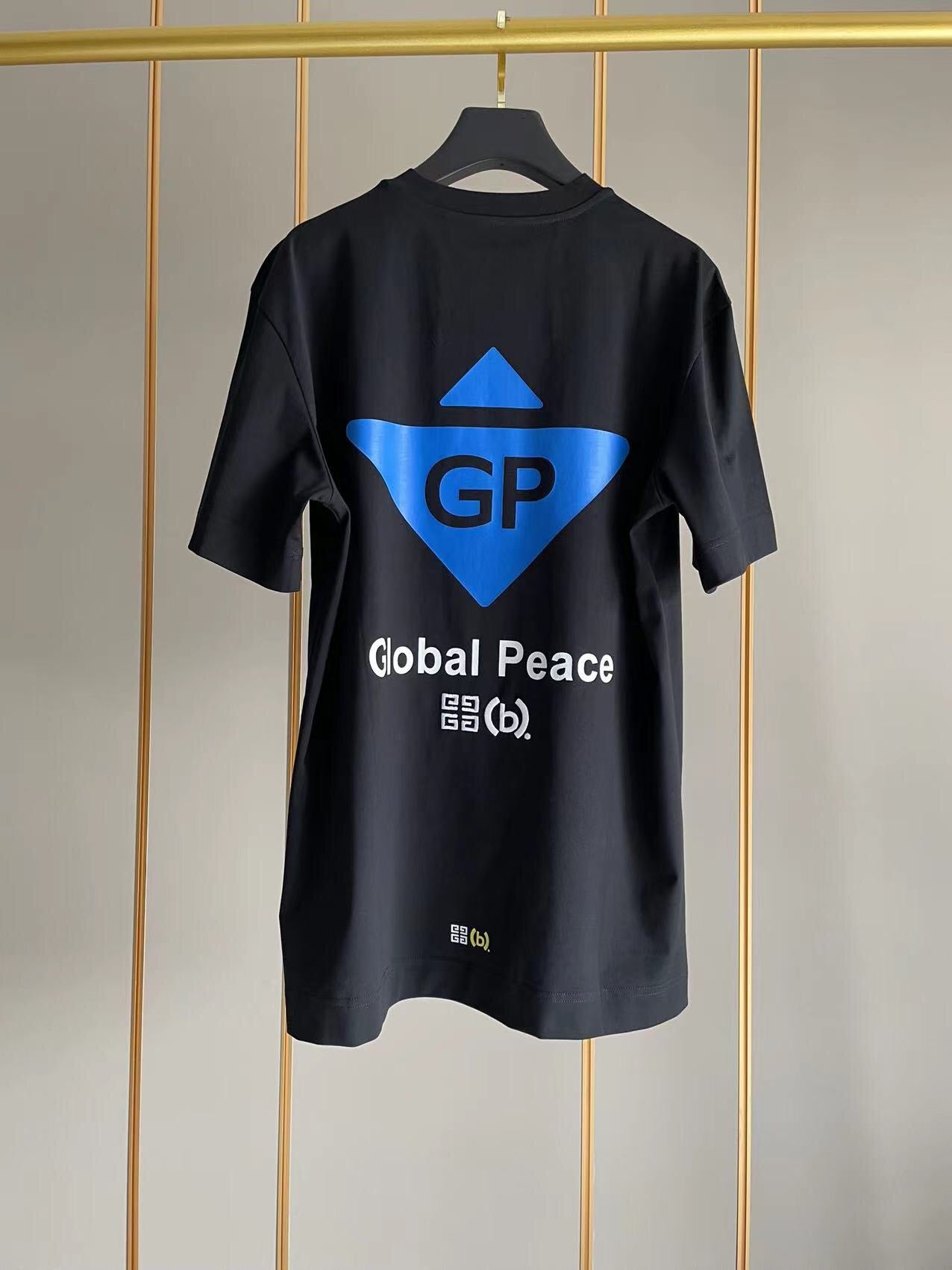 Givenchy T-shirt