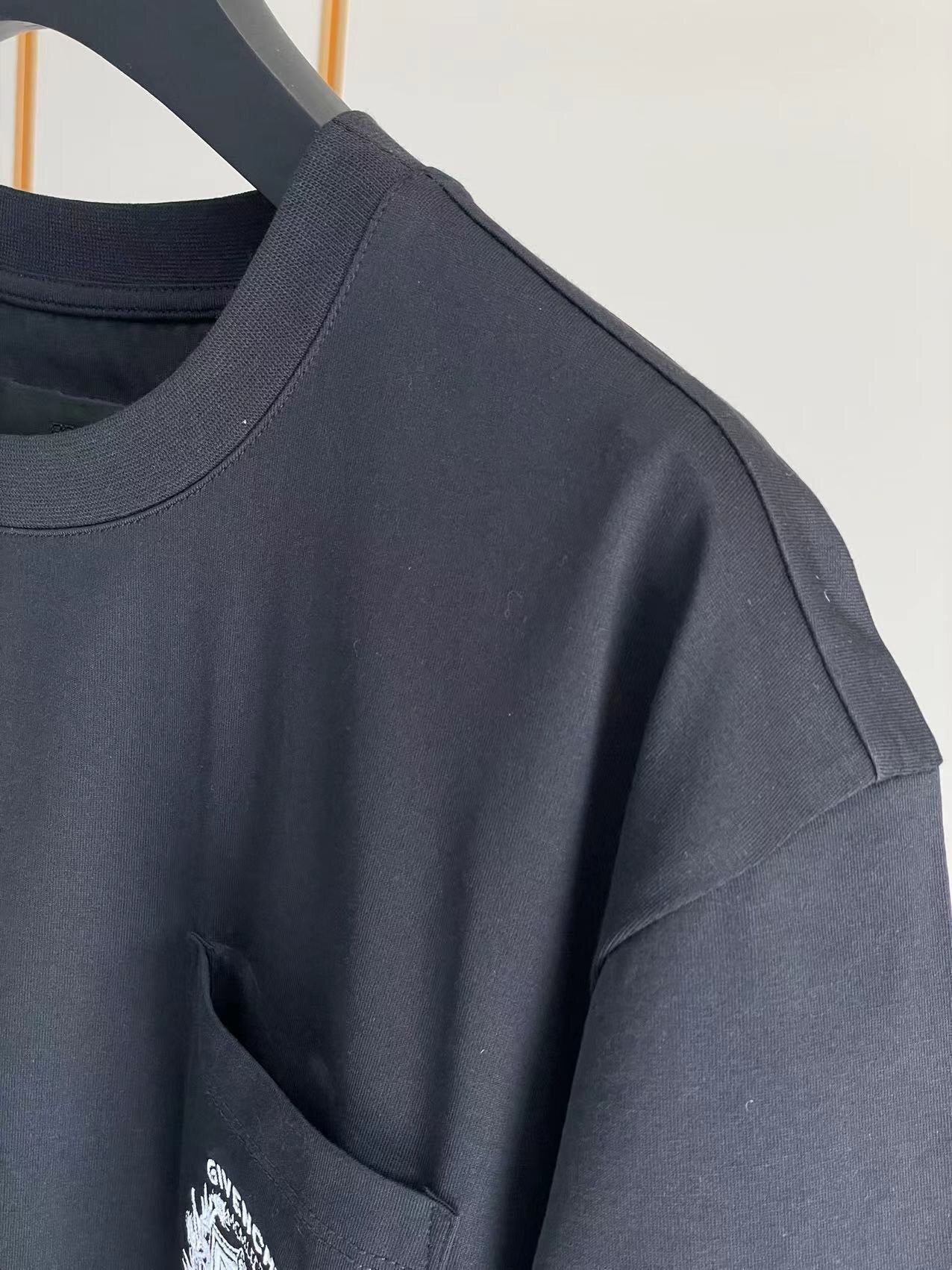 Givenchy T-shirt