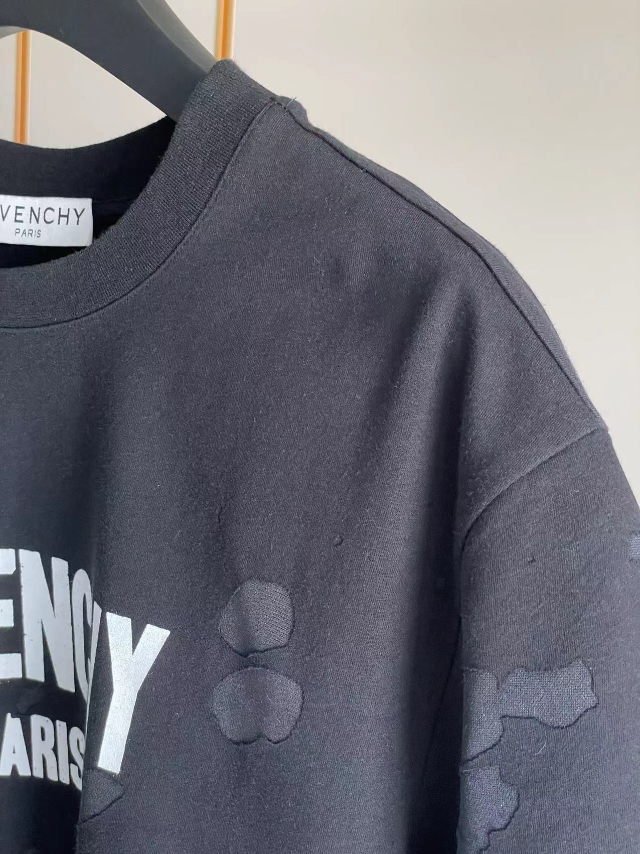Givenchy T-shirt
