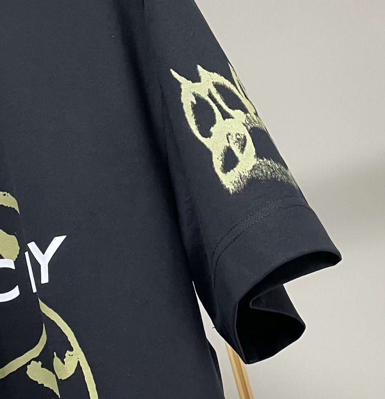 Givenchy T-shirt
