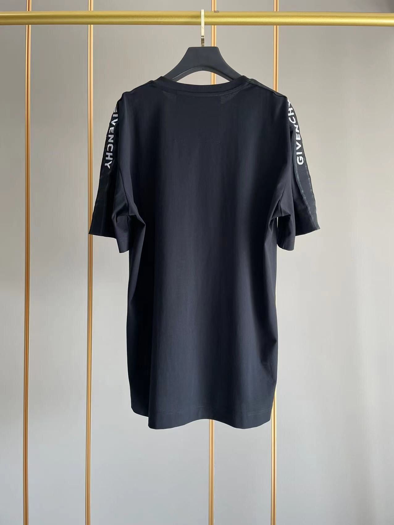 Givenchy T-shirt