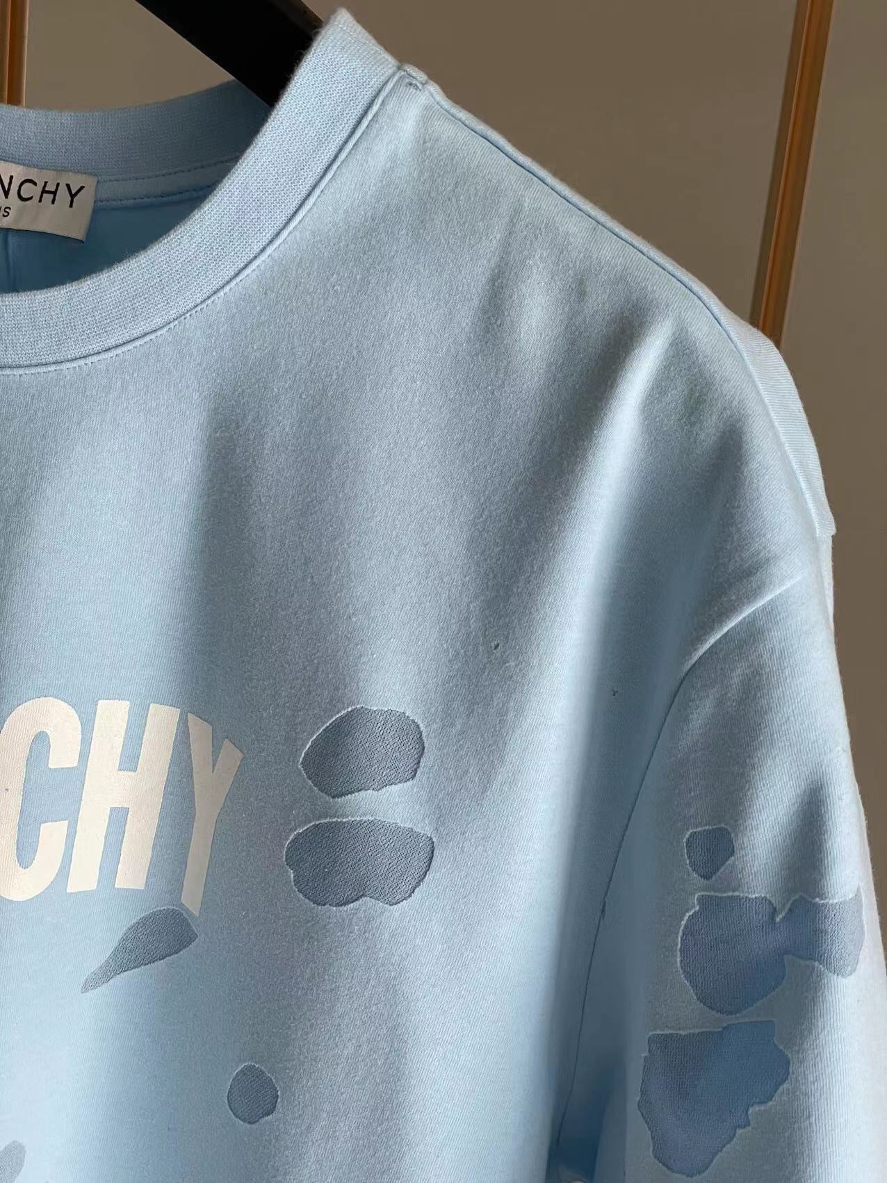 Givenchy T-shirt