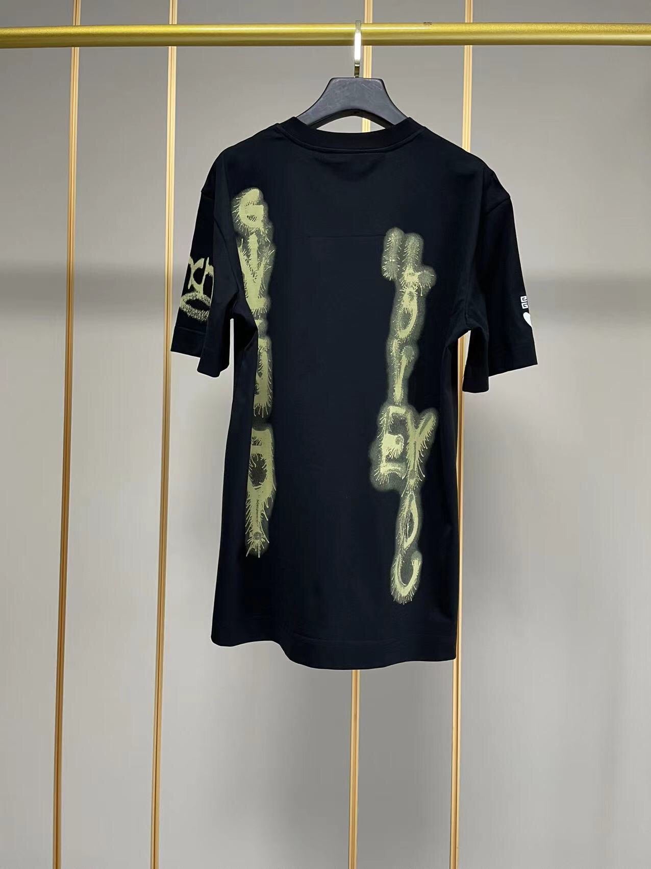Givenchy T-shirt