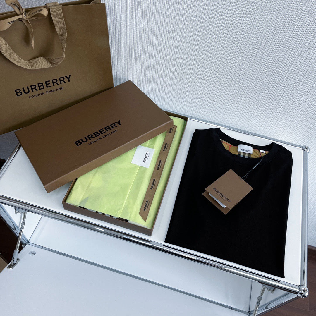 Burberry T-shirt