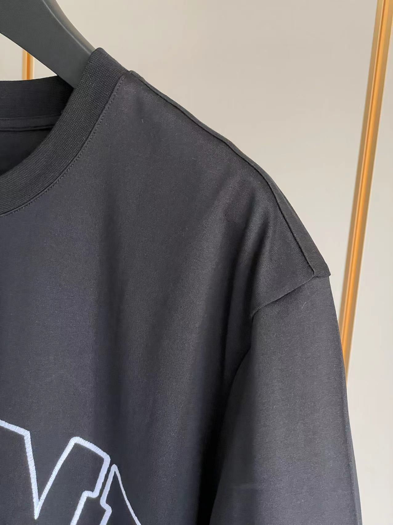 Givenchy T-shirt