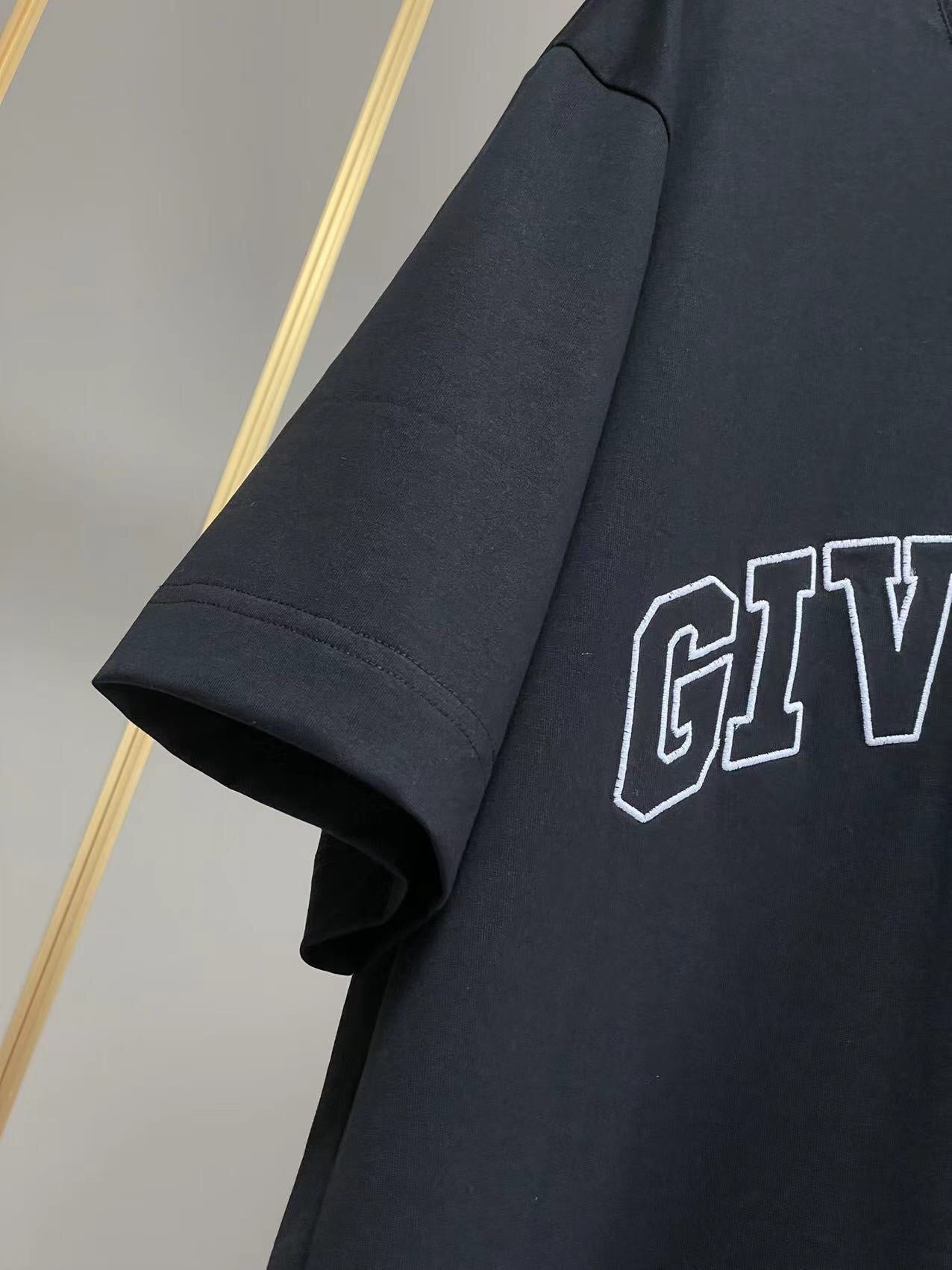 Givenchy T-shirt