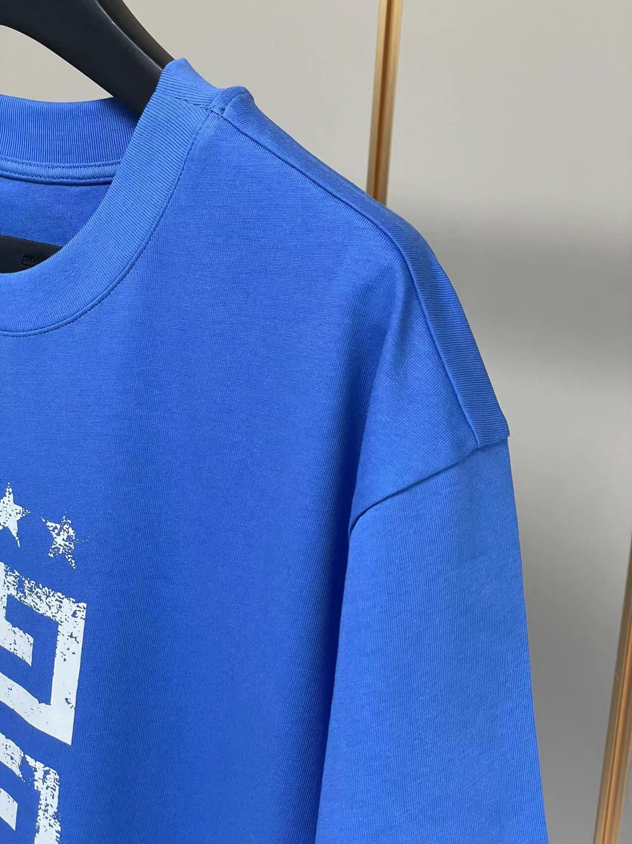 Givenchy T-shirt