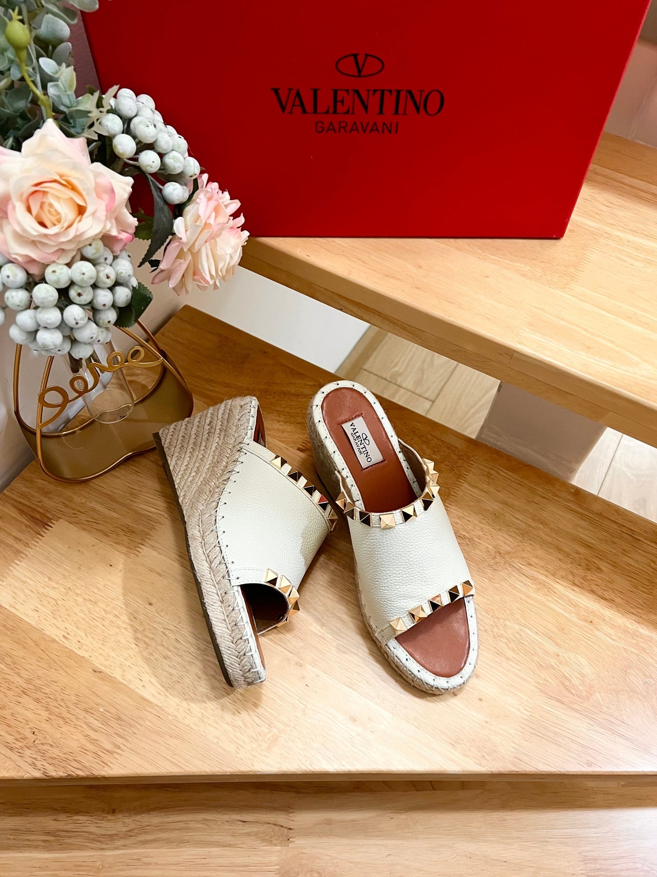LACE-UP WEDGE SANDALS IN WHITE CALFSKIN WITH STUDS