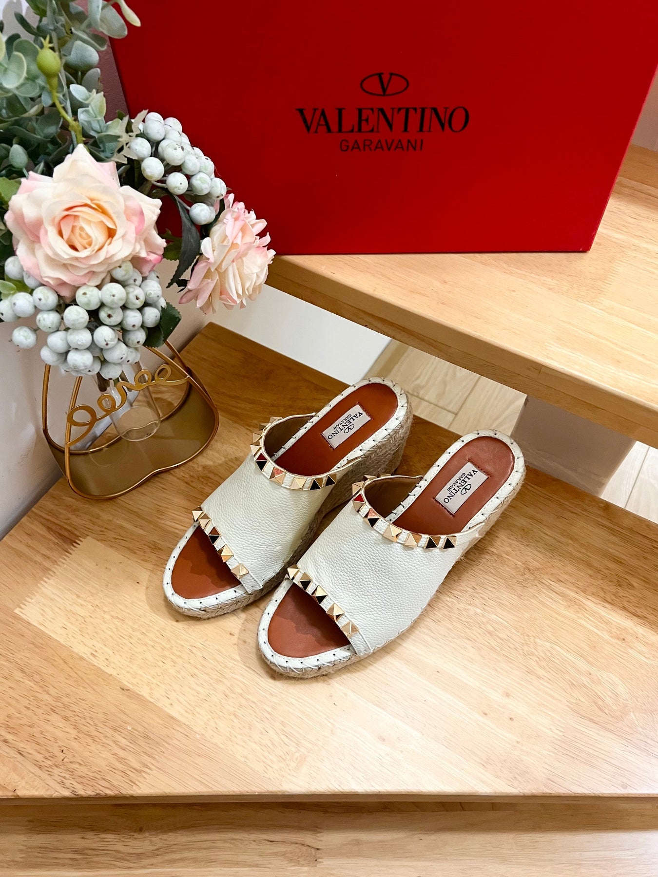 LACE-UP WEDGE SANDALS IN WHITE CALFSKIN WITH STUDS