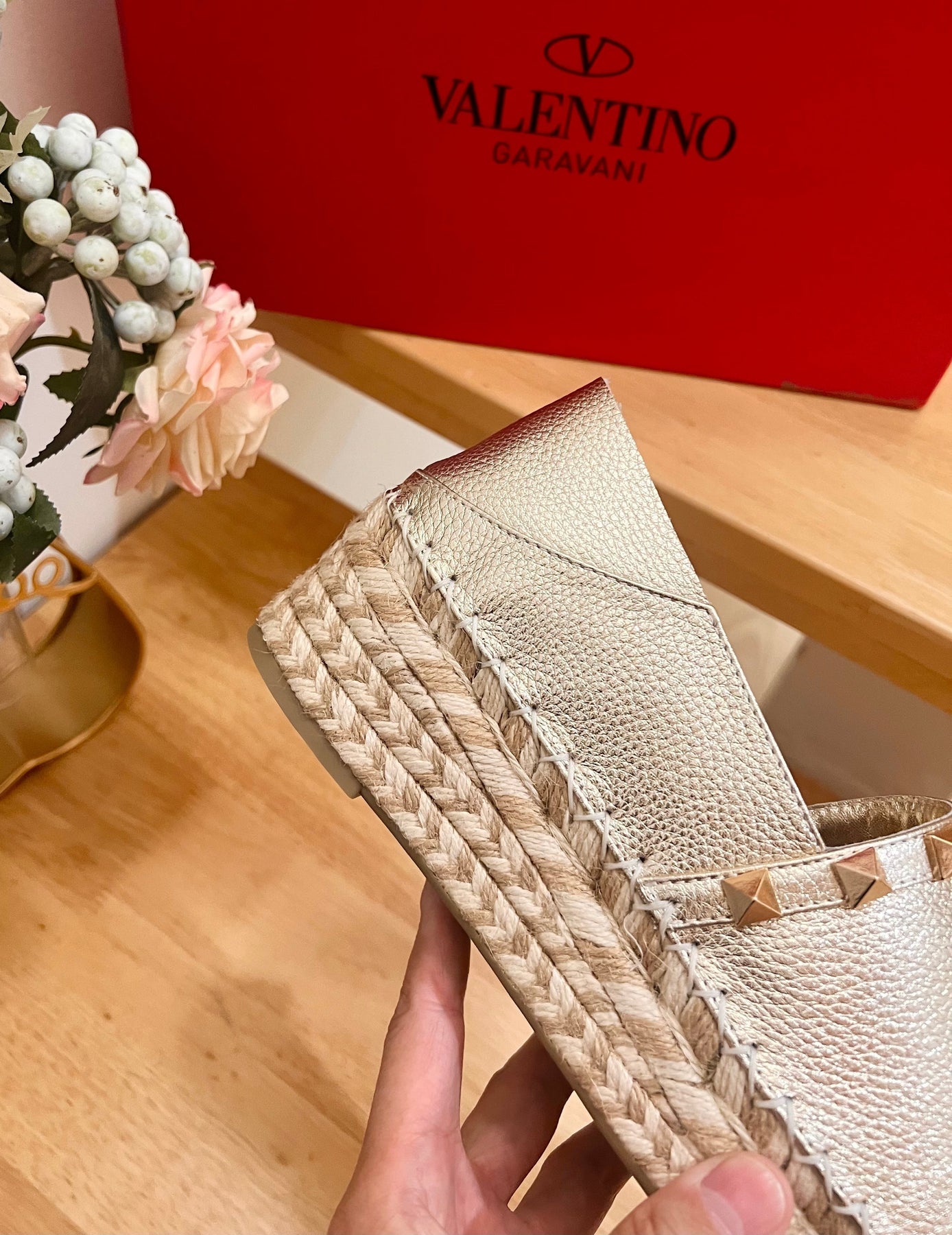 FLAT ESPADRILLE IN SILVER CALFSKIN 2 CM WITH STUDS