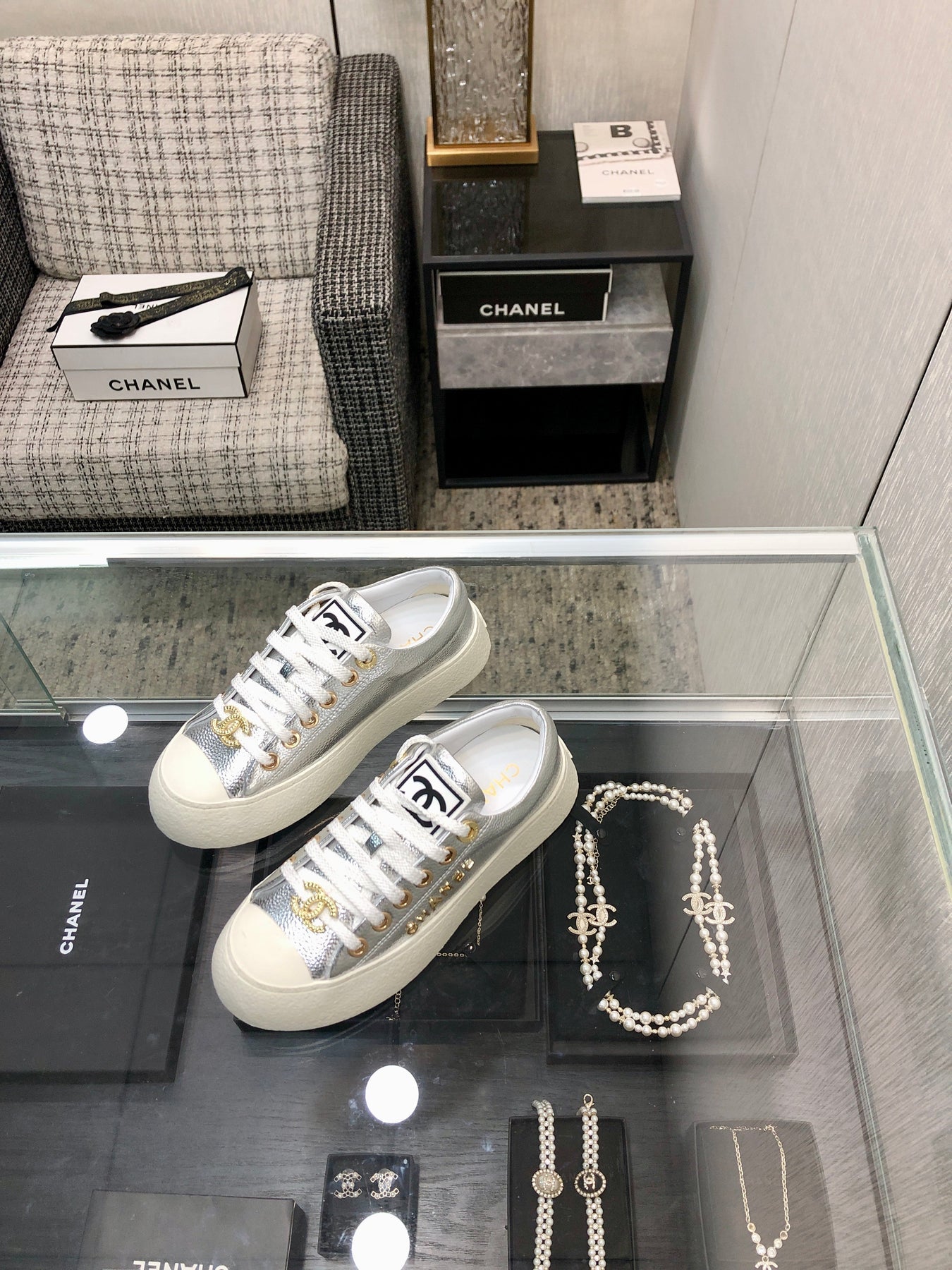 CASUAL SNEAKER IN SILVER METALLIC LAMBSKIN