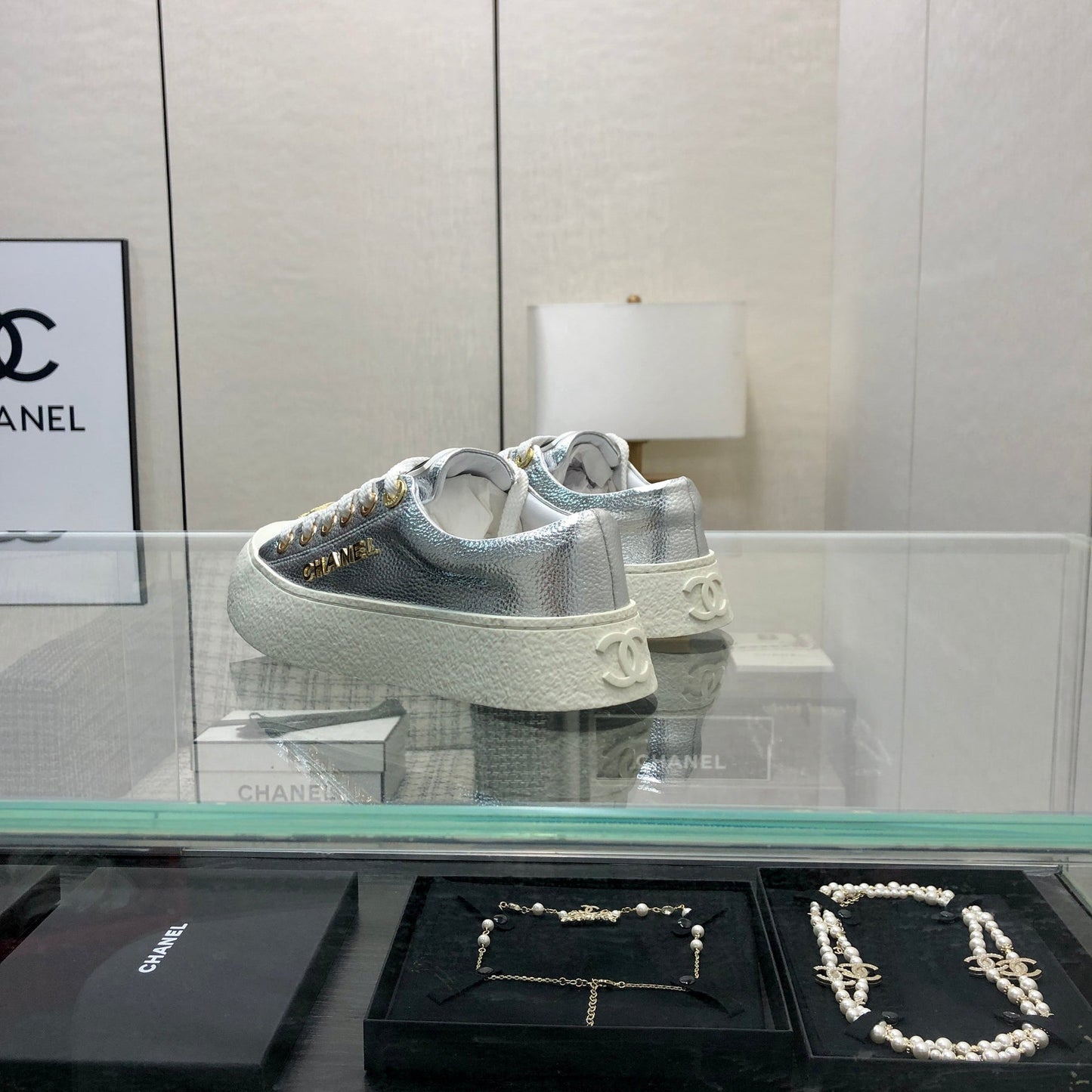 CASUAL SNEAKER IN SILVER METALLIC LAMBSKIN