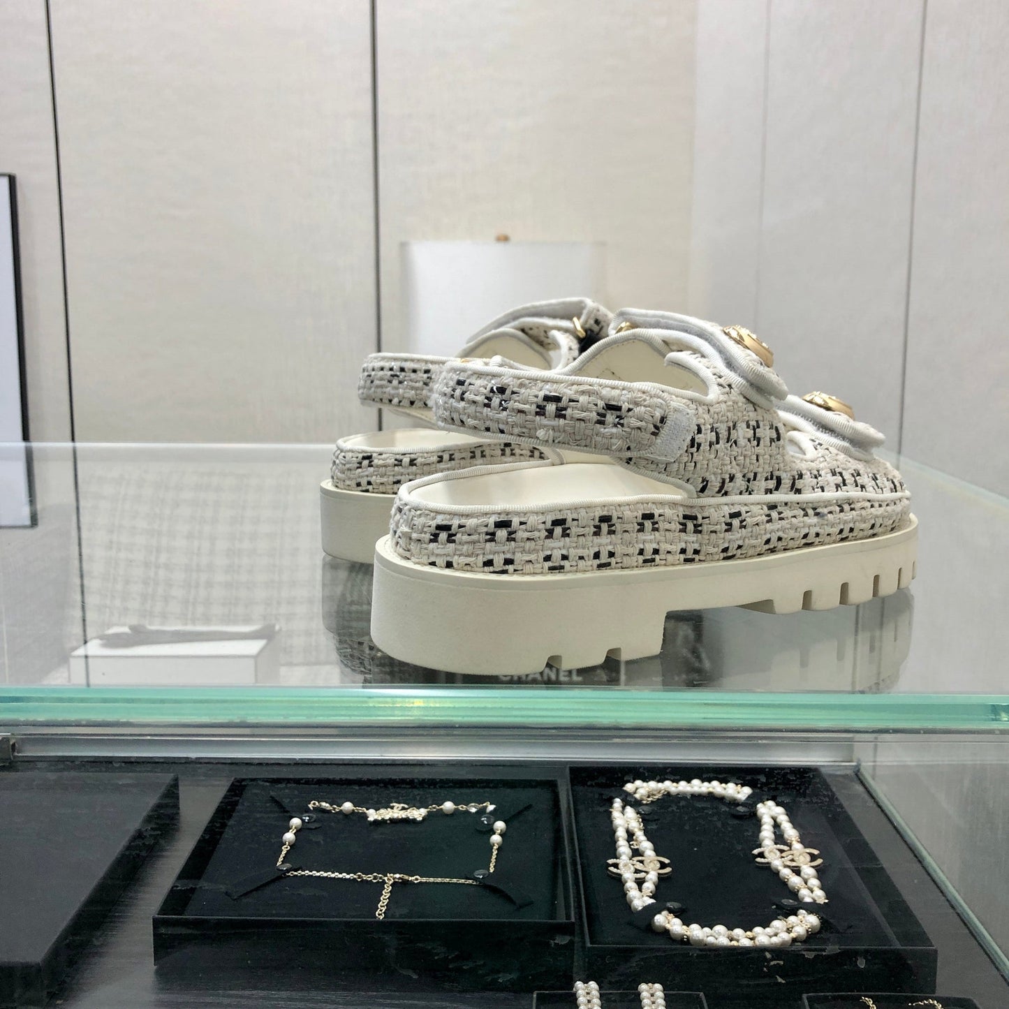 DAD SANDAL IN WHITE MIX BLACK TWEED FABRIC