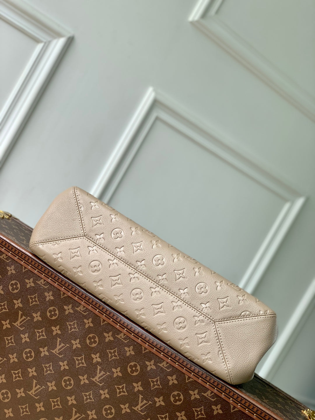 ANYTIME MM 42 IN TOURTERELLE GRAY MONOGRAM EMPREINTE CALFSKIN GOLD HARDWARE