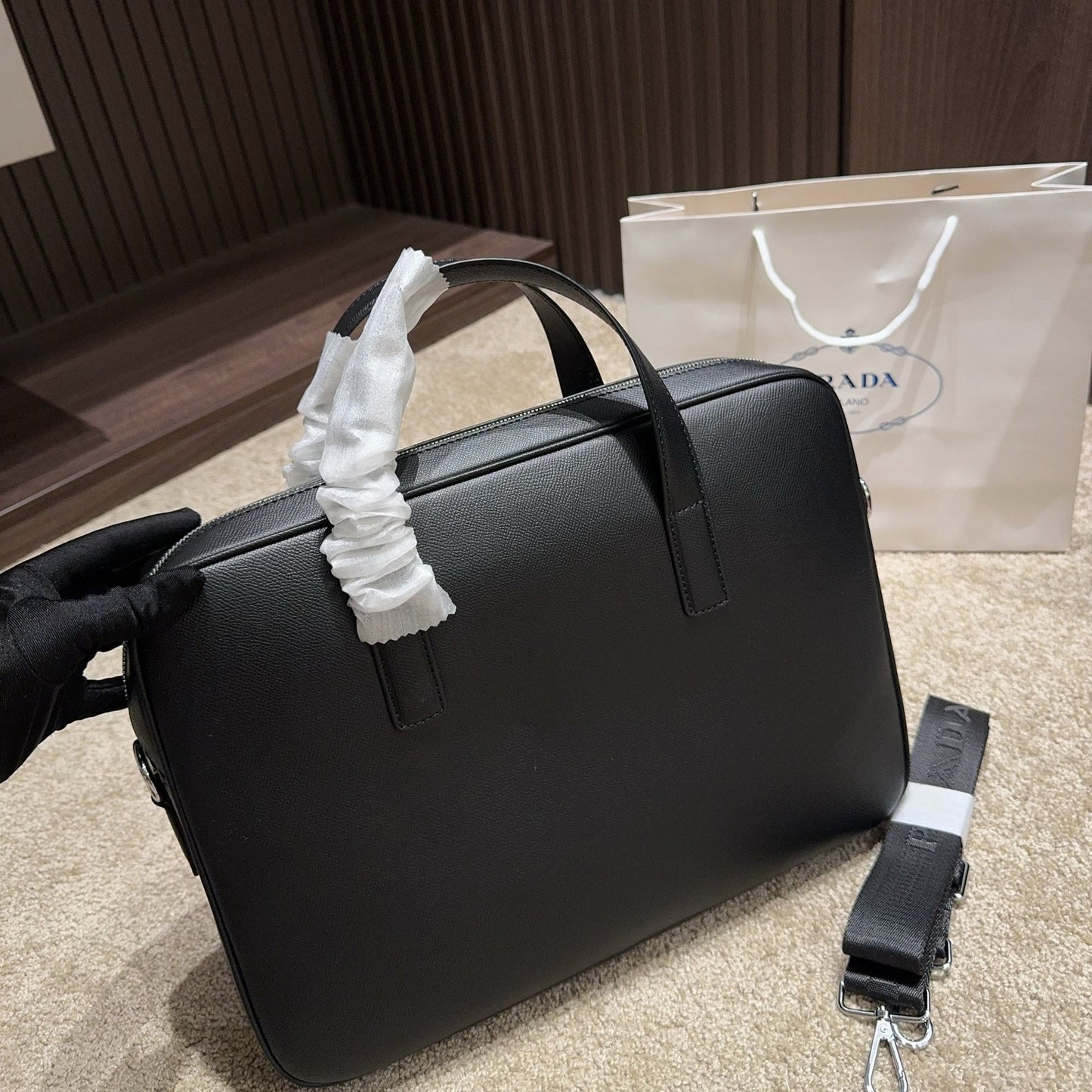 BRIEFCASE 39 IN BLACK SHINY SAFFIANO LEATHER