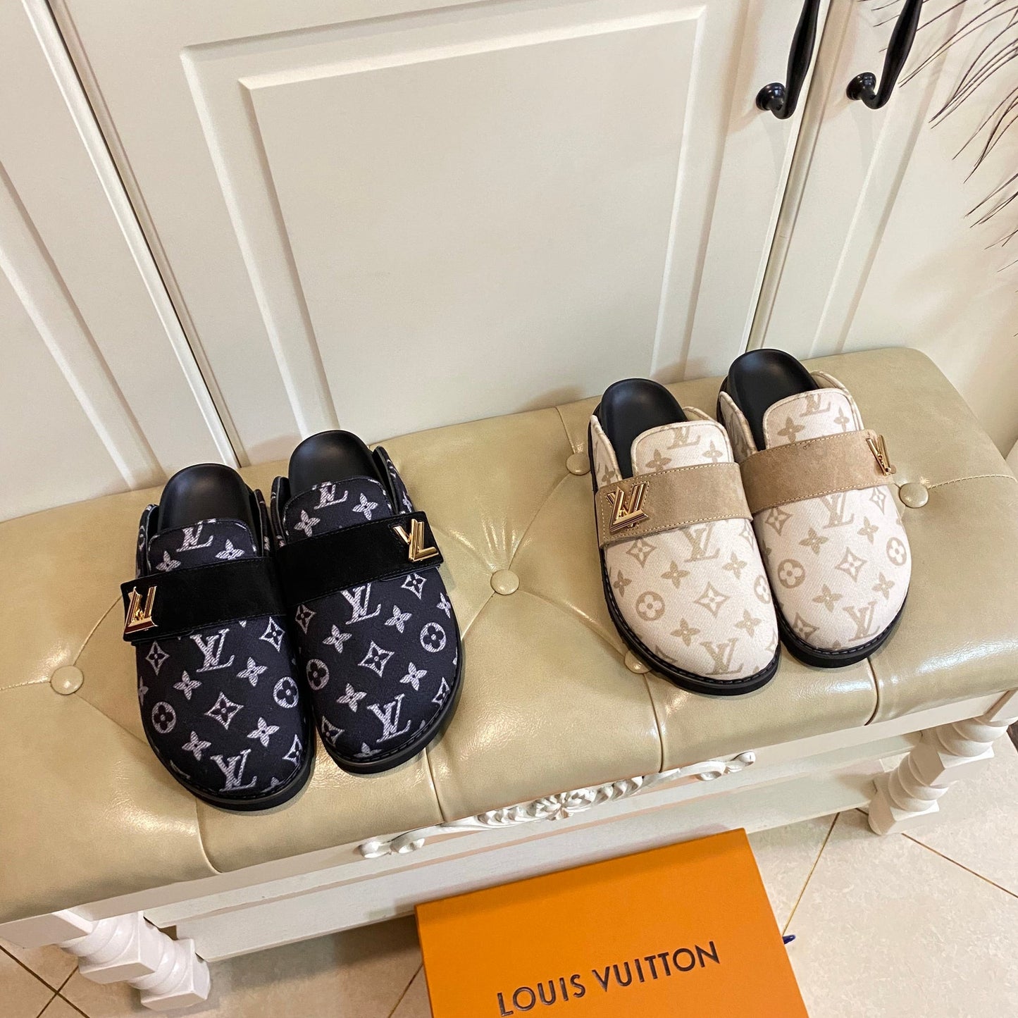 COSY FLAT COMFORT CLOG IN BEIGE MONOGRAM FABRIC