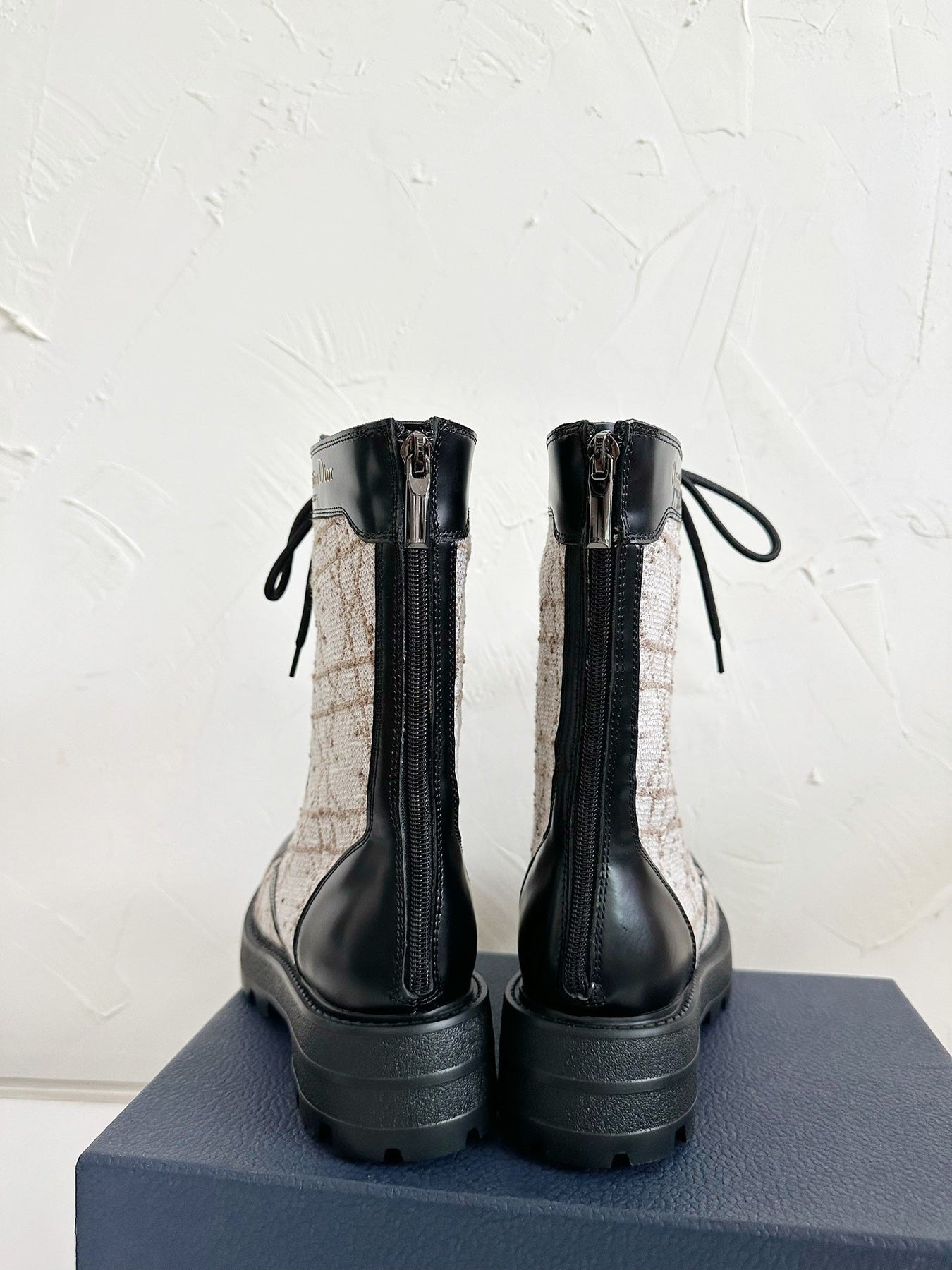 D-UNIT ANKLE BOOT BLACK CALFSKIN WITH BEIGE AND BLACK CANNAGE TWEED