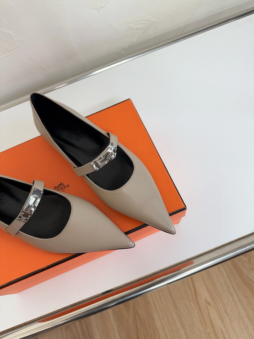 KIARA FLAT PUMP IN KHAKI BROWN CALFSKIN