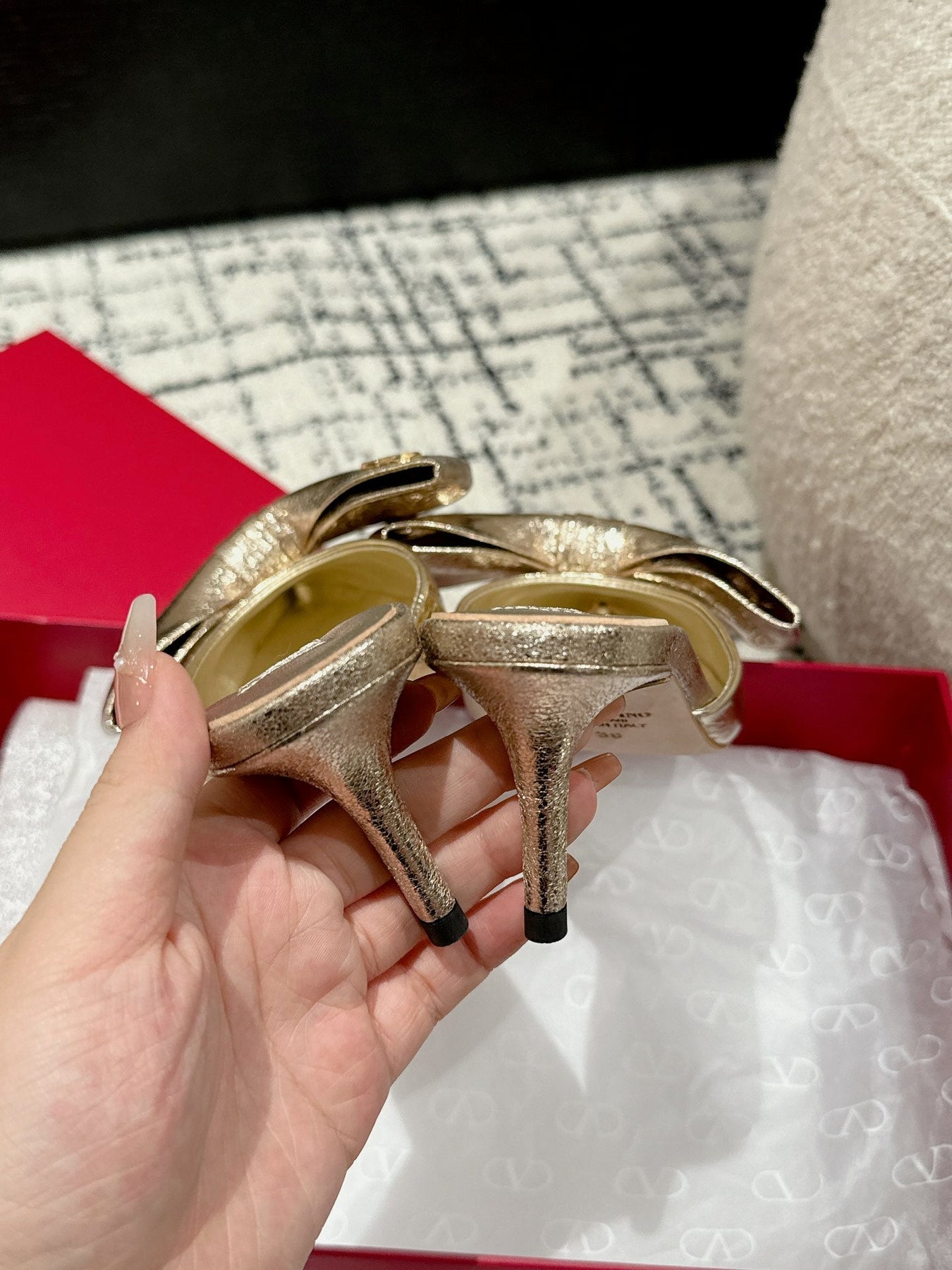 HIGH MULE IN LIGHT GOLD LAMBSKIN