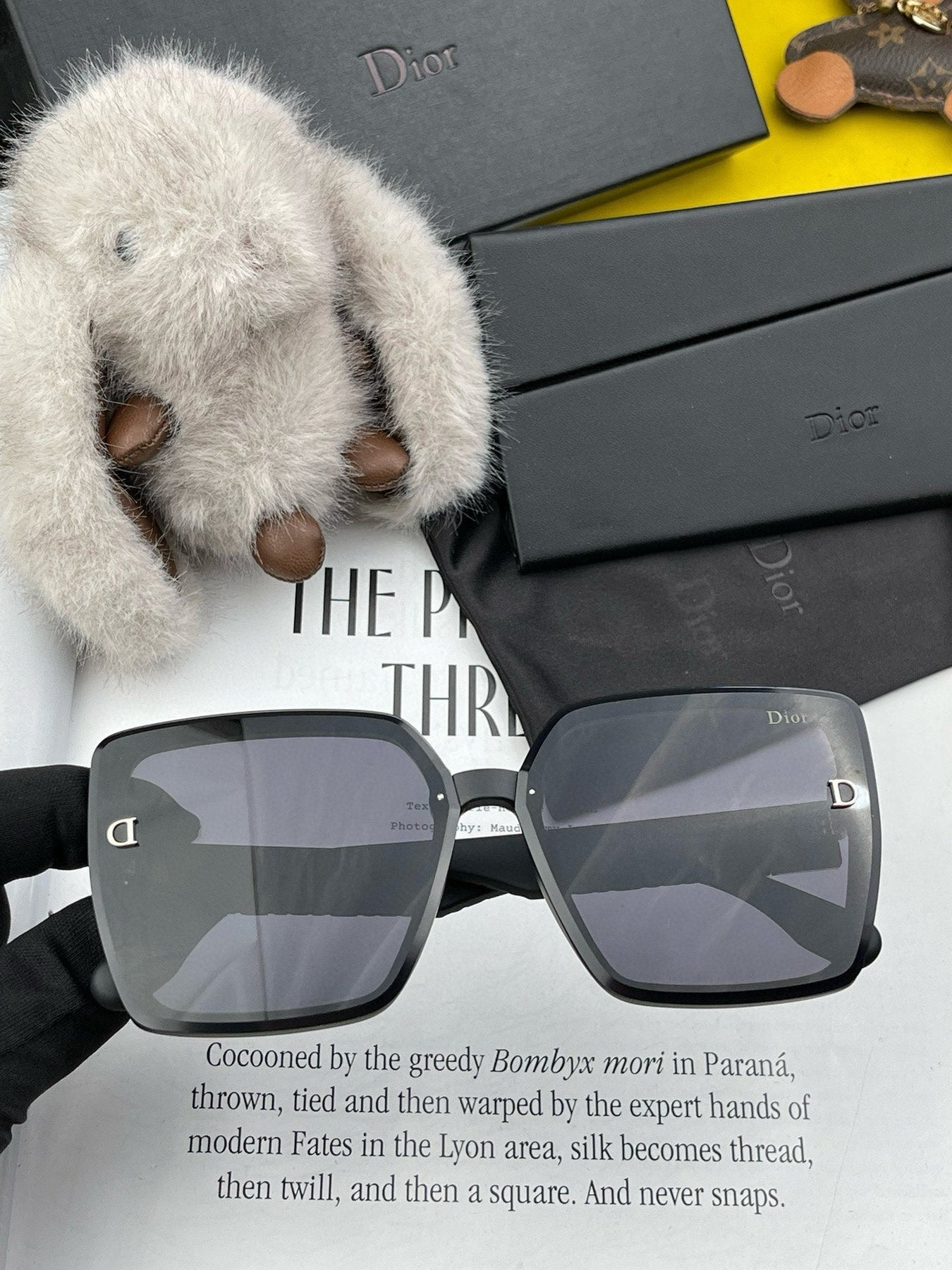 MONTAIGNE SQUARE SUNGLASS CD1590 IN ACETATE
