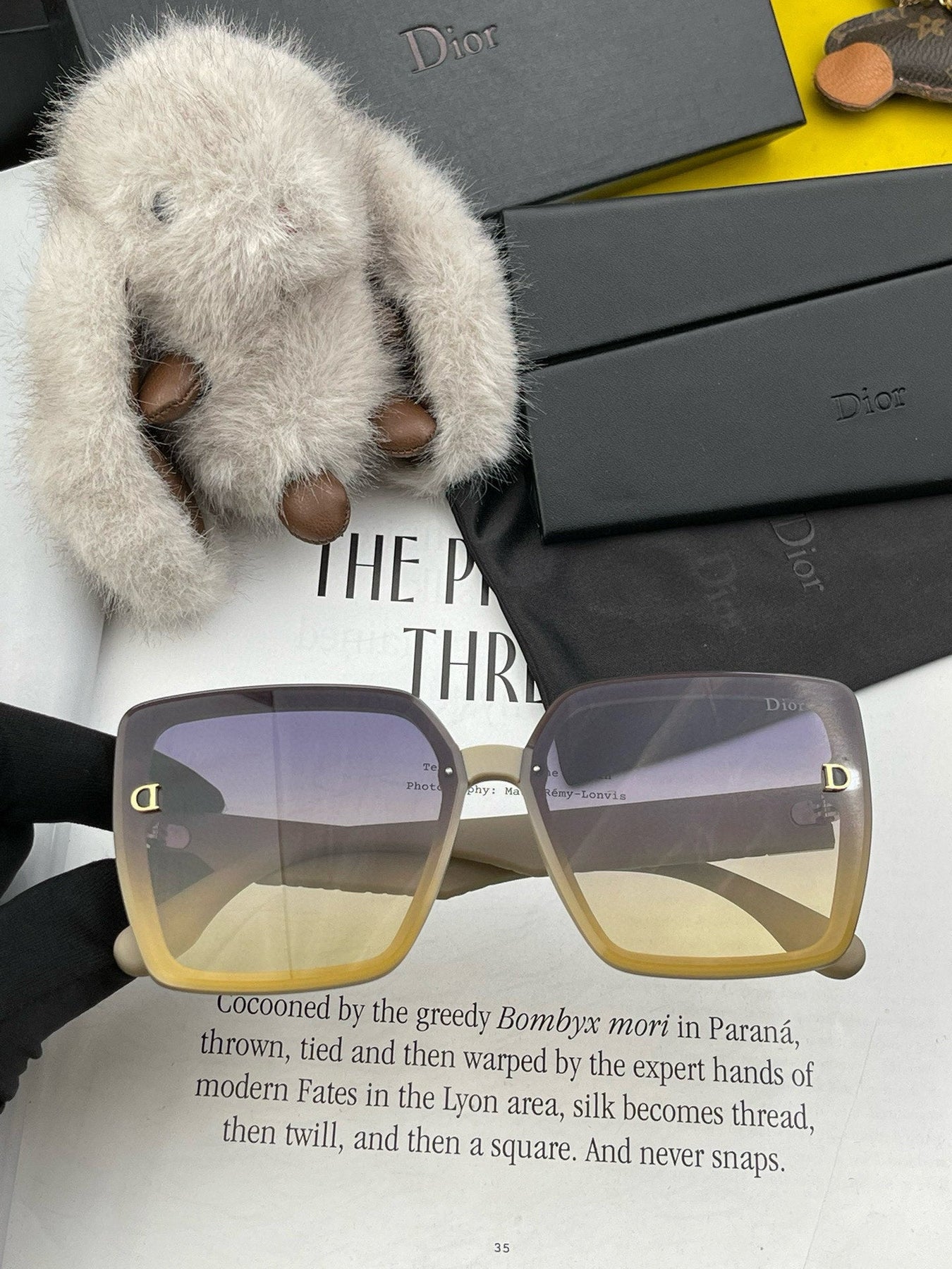 MONTAIGNE SQUARE SUNGLASS CD1590 IN ACETATE