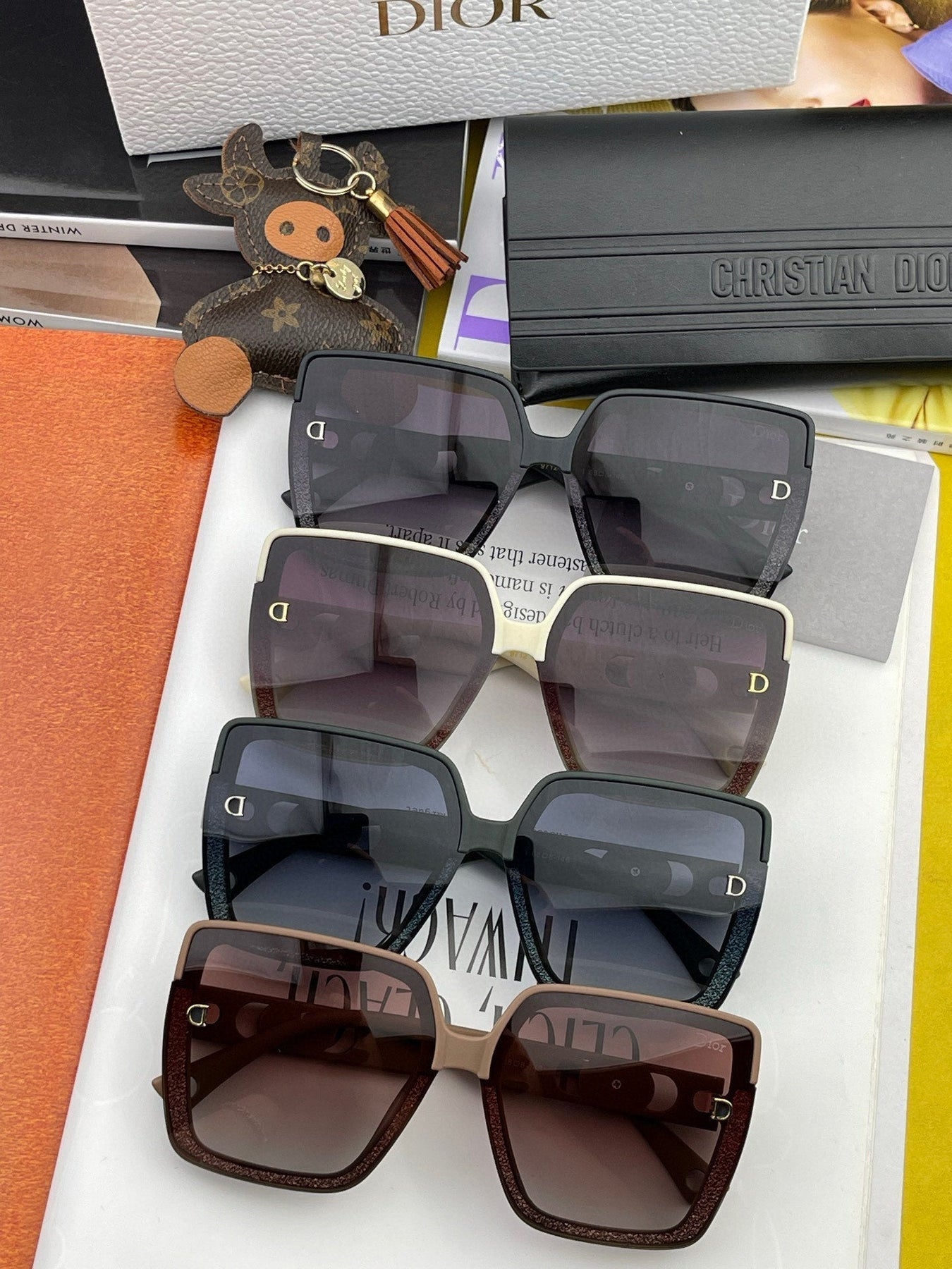 MONTAIGNE SQUARE SUNGLASS CD7129 IN ACETATE