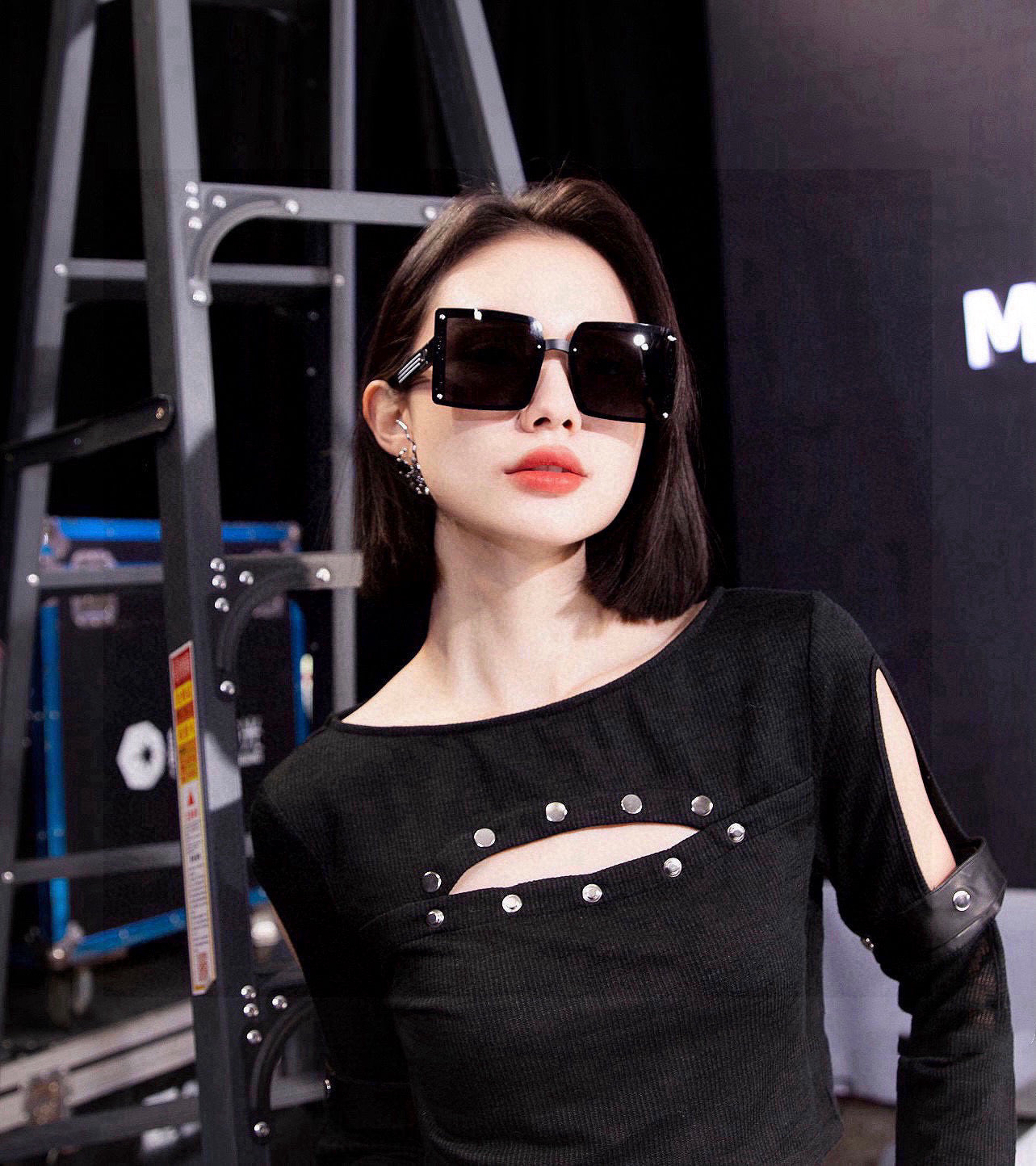 MONTAIGNE SUNGLASS D1297 IN ACETATE