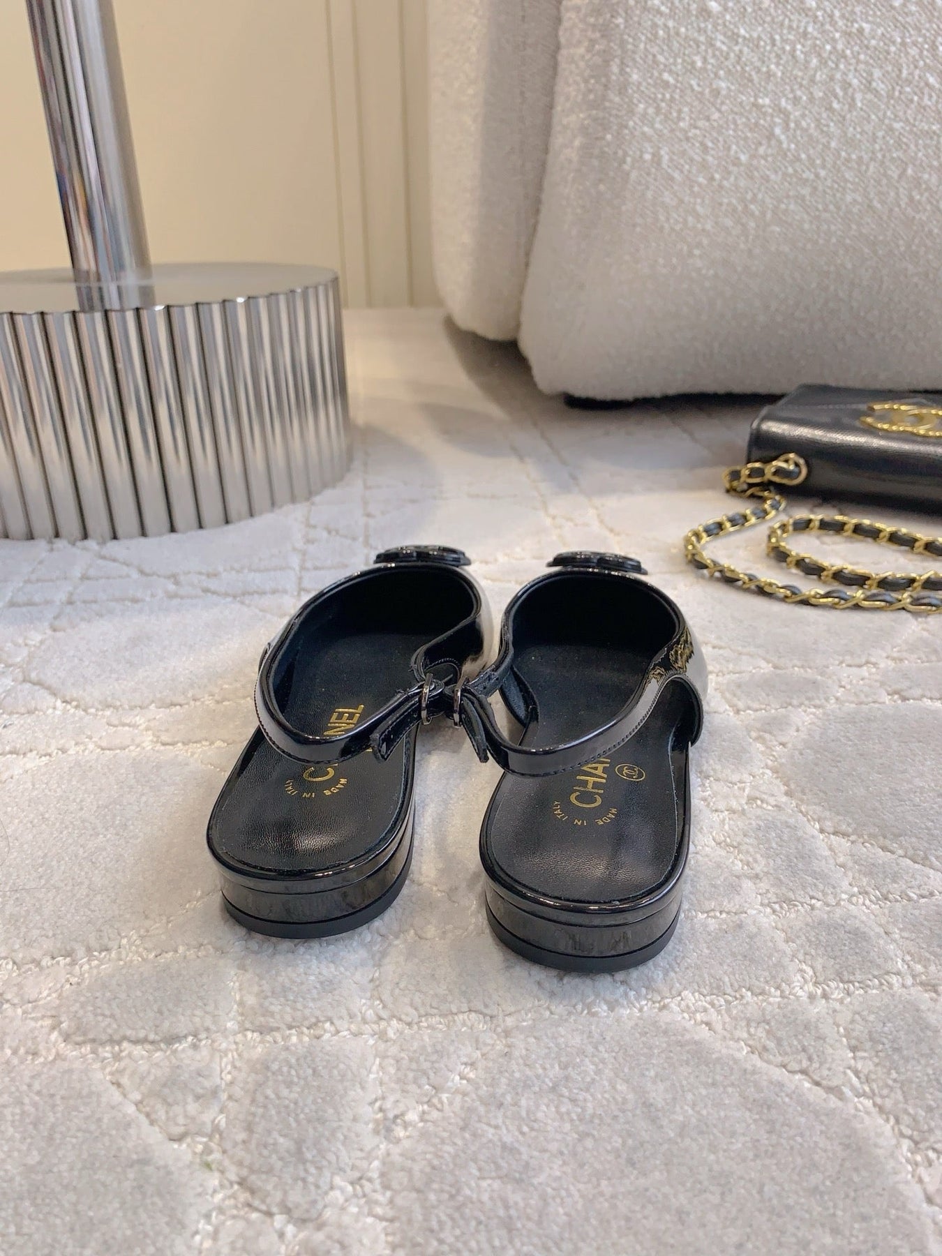 FLAT SLINGBACKS 2 CM IN BLACK PATENT CALFSKIN