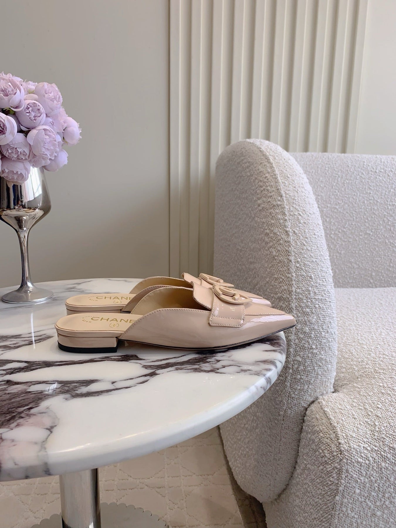 FLAT MULE 2 CM IN BEIGE CREAM PATENT CALFSKIN