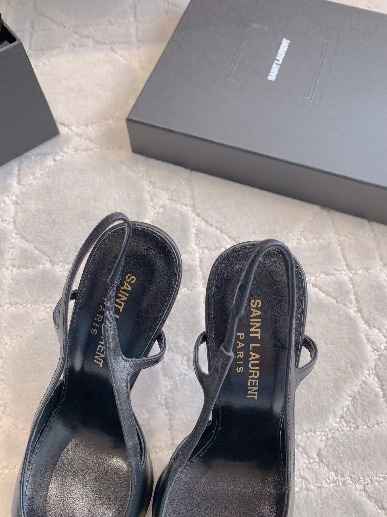 HIGH HEEL 10 CM SLINGBACK IN BLACK CALFSKIN WITH GOLD HARDWARE