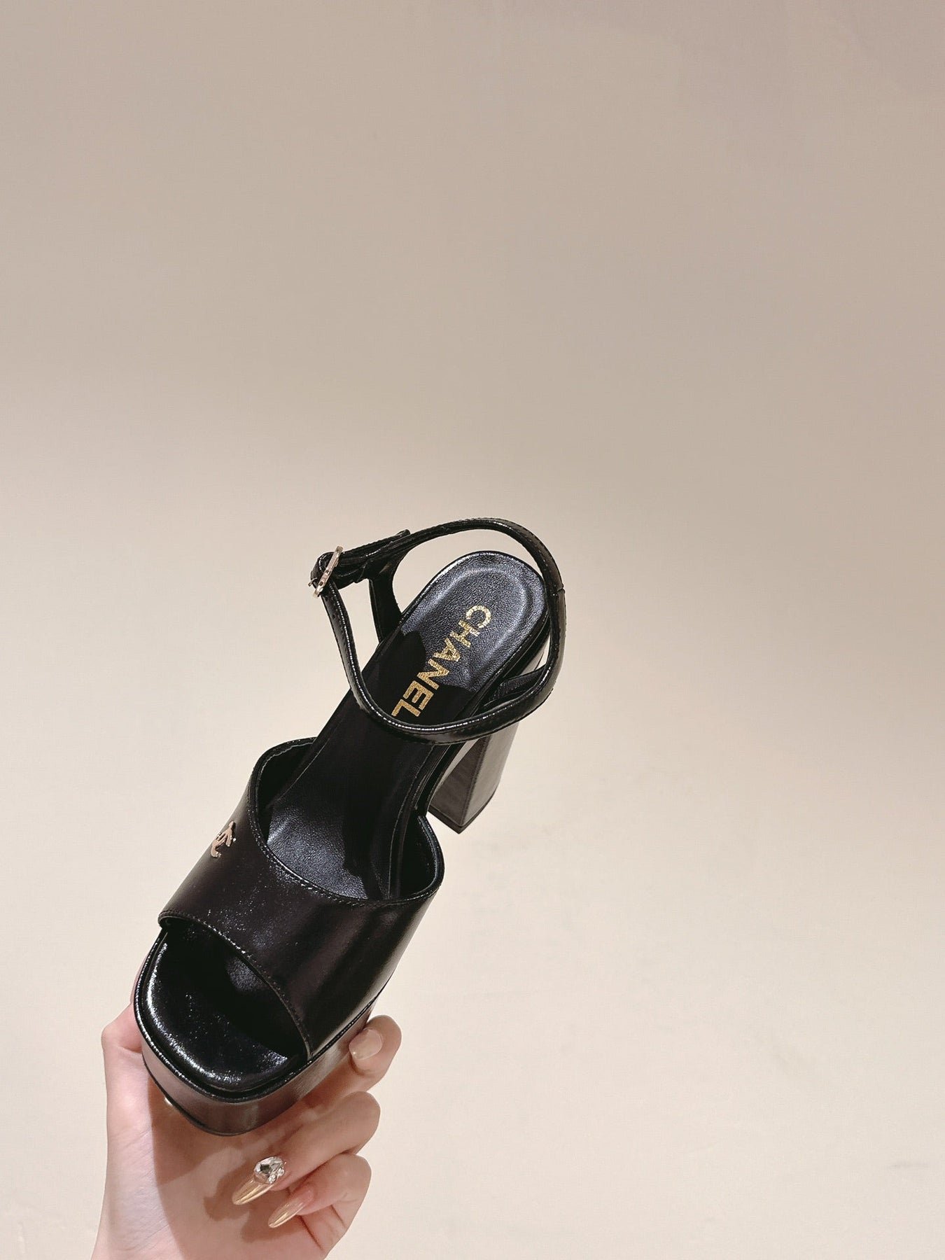 CC HIGH SANDAL BLACK CALFSKIN