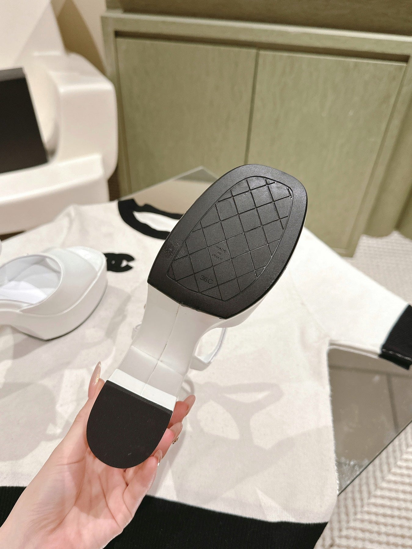 CC HIGH SANDAL WHITE CALFSKIN