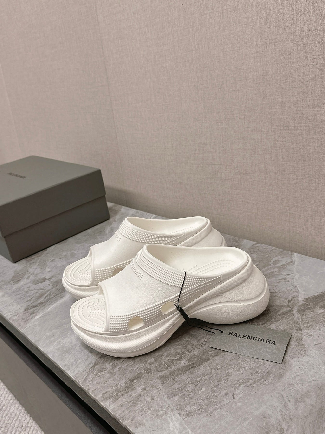 POOL CROCS SLIDE SANDAL IN WHITE RUBBER