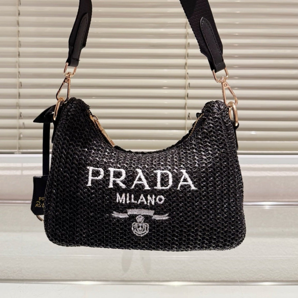 HOBO CROCHET BAG 23 IN BLACK WOVEN RAFFIA GOLD HARDWARE