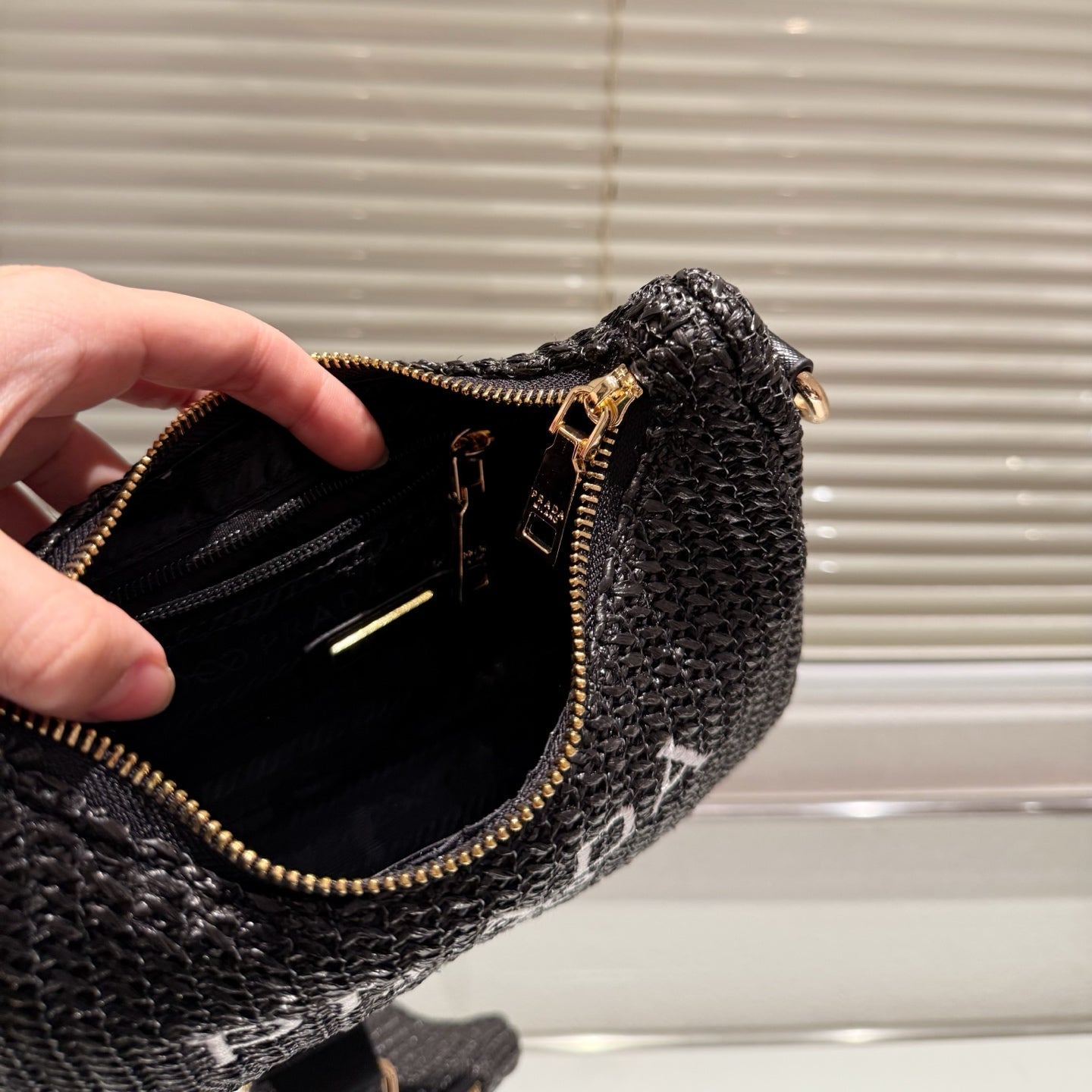 HOBO CROCHET BAG 23 IN BLACK WOVEN RAFFIA GOLD HARDWARE