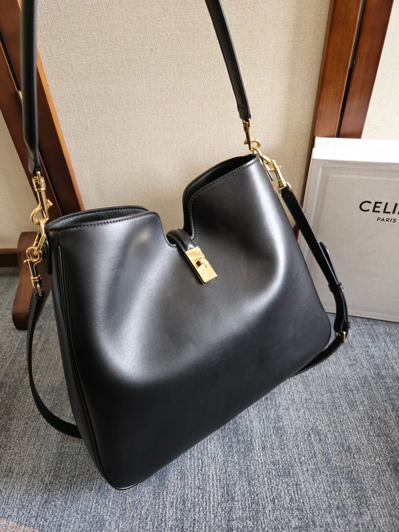 MEDIUM CAMILLE 16 SOFT BAG 36 BLACK IN SMOOTH CALFSKIN