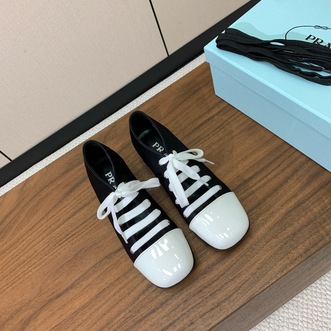 LACE-UP HIGH SHOES IN BLACK SILK MIX WHITE GLOSSY CALFSKIN