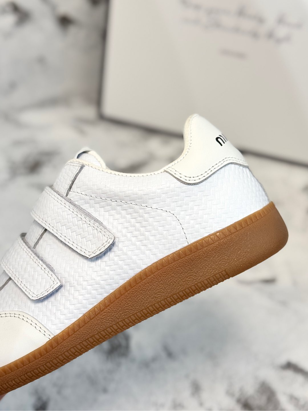 RETRO SNEAKERS WITH RIPTAPE STRAPS IN WHITE LAMBSKIN KNITTED PATTERN