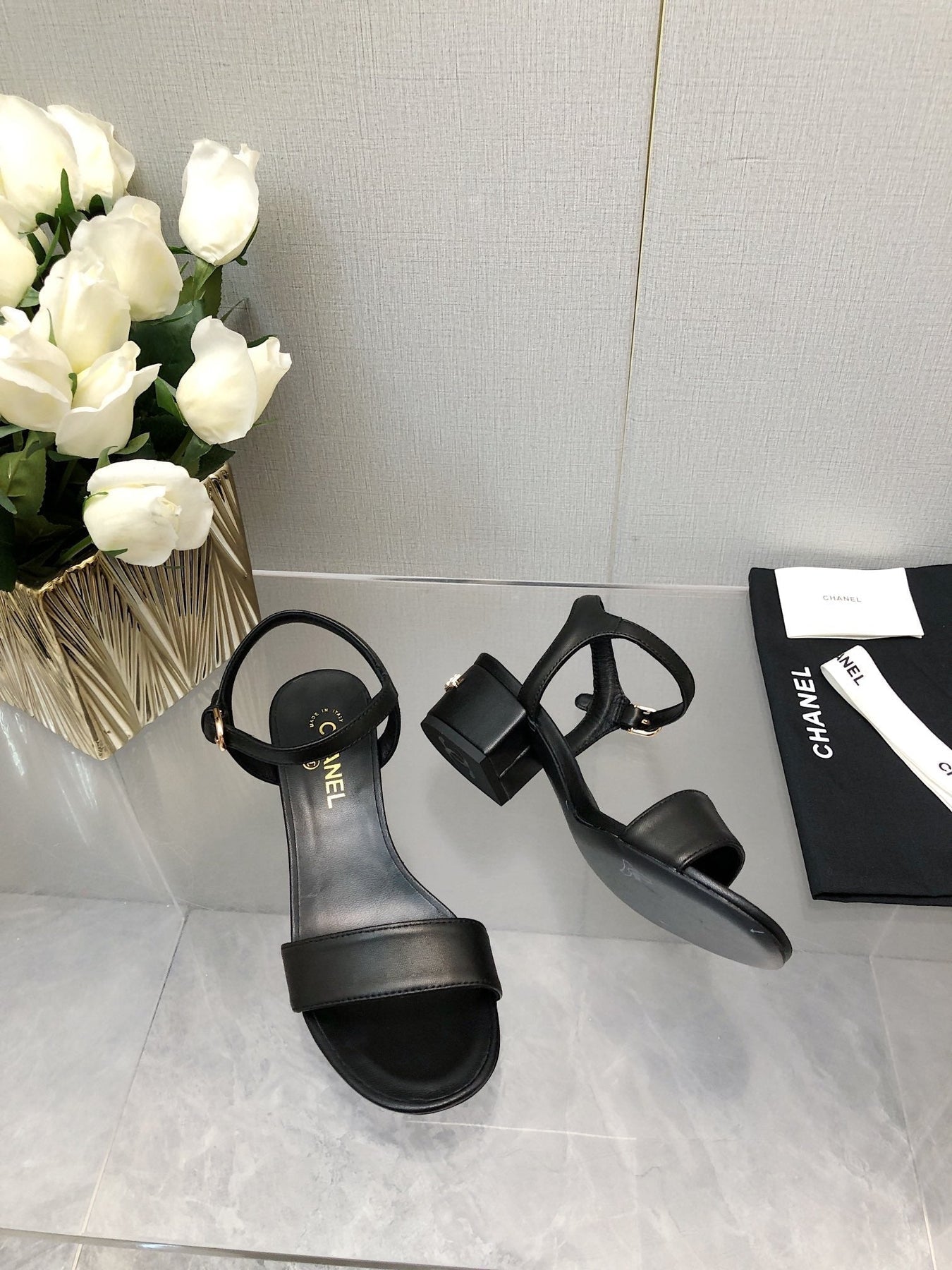BLOCK HEEL 5 CM SANDAL IN BLACK LAMBSKIN